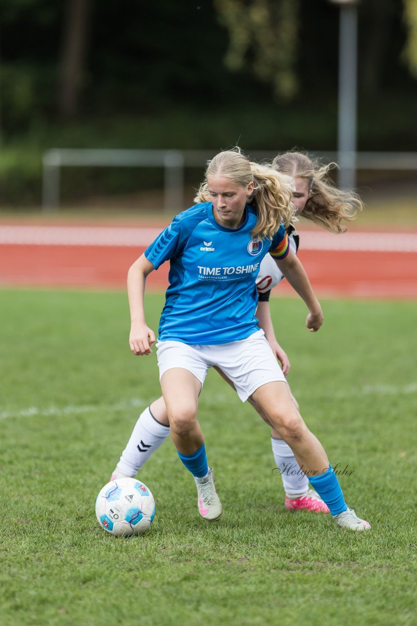 Bild 378 - wBJ VfL Pinneberg - Germania Schnelsen : Ergebnis: 15:1